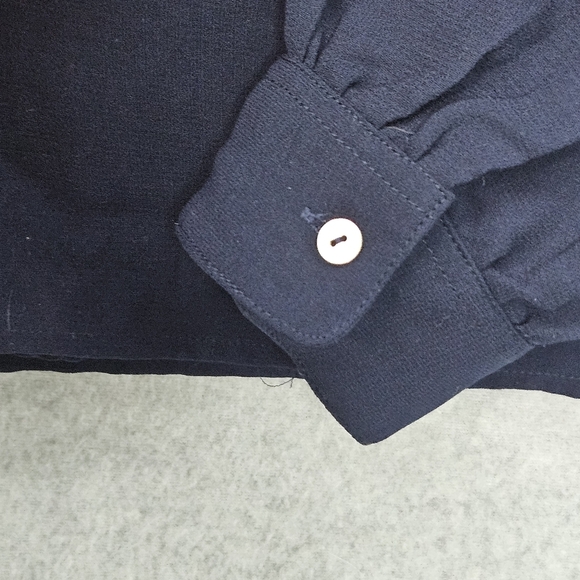 Lulu's Navy Blouse With Floral Lace Button Cuffs Women's Size Lg - Picture 5 of 7